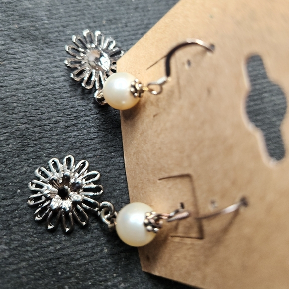 Elegant Silver and Pearl Drop Earrings - Picture 4 of 5